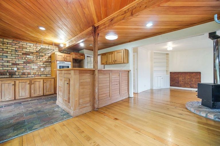 Photo of property in 67 Rangeview Road, Sunnyvale, Auckland, 0612