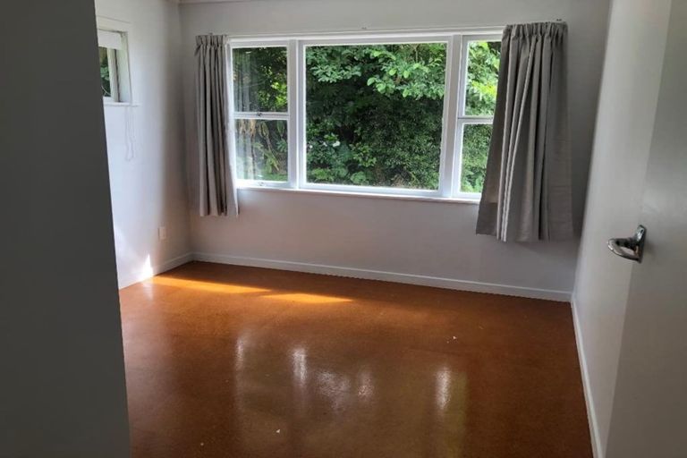 Photo of property in 77 Omokoroa Road, Omokoroa, 3114