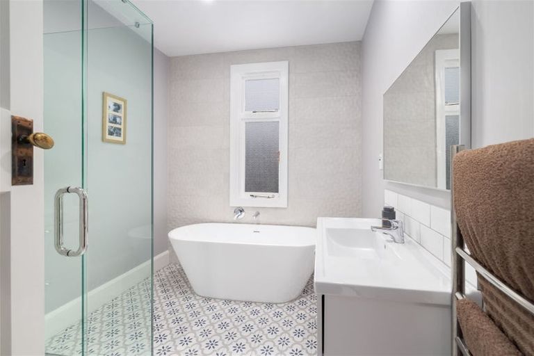 Photo of property in 47 Hackthorne Road, Cashmere, Christchurch, 8022