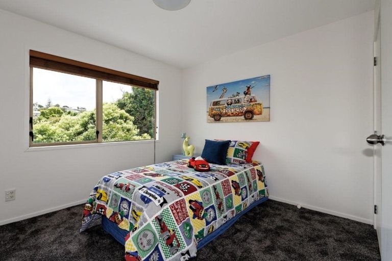 Photo of property in 39 Zefiro Drive, Massey, Auckland, 0614