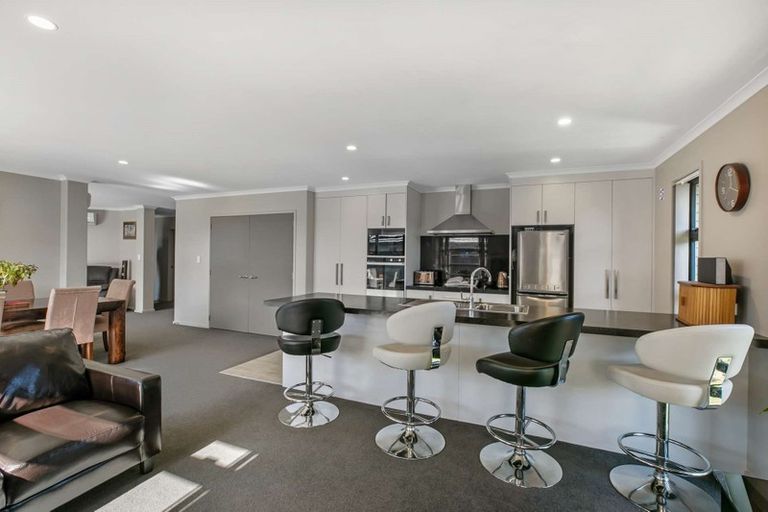 Photo of property in 6 Leet Crescent, Papamoa Beach, Papamoa, 3118