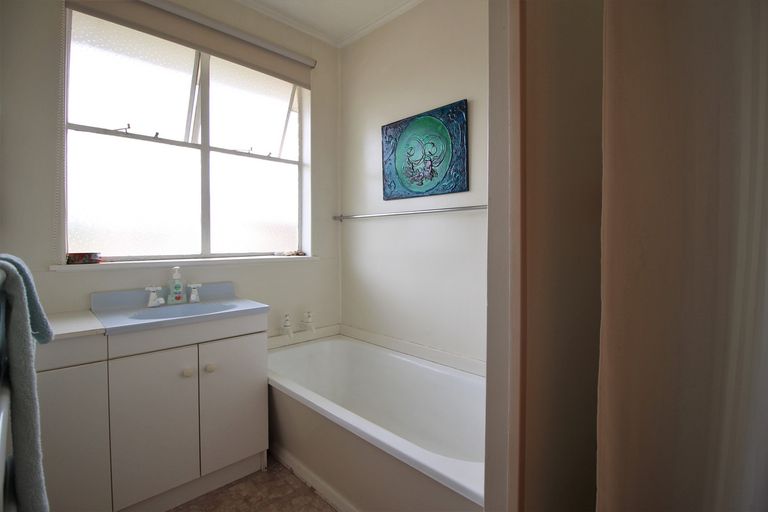 Photo of property in 1 Kerry Street, Alexandra, 9320