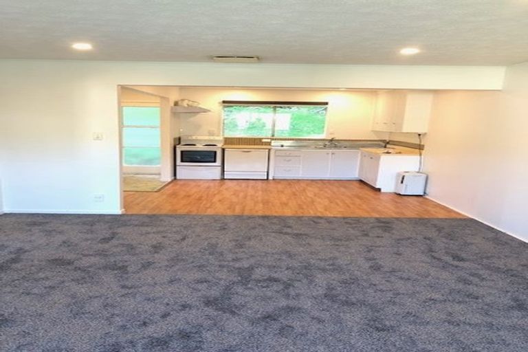 Photo of property in 2/159a Newlands Road, Newlands, Wellington, 6037