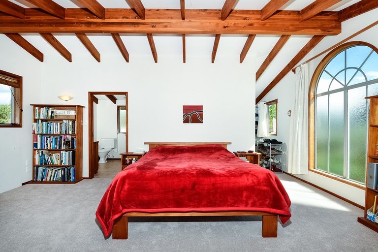 Photo of property in 20 Finlow Drive, Te Atatu South, Auckland, 0610