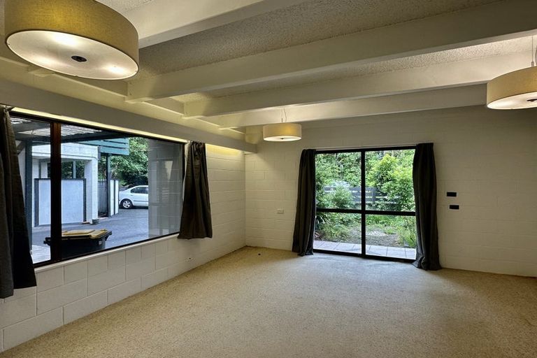 Photo of property in 1 Kim Street, Khandallah, Wellington, 6035