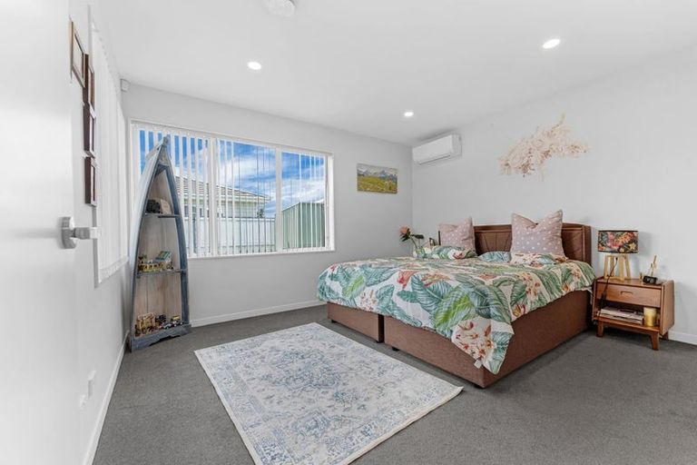 Photo of property in 13 Hollowout Street, Takanini, 2112