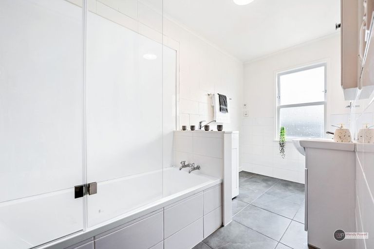 Photo of property in 15/1a Wainui Road, Waiwhetu, Lower Hutt, 5010