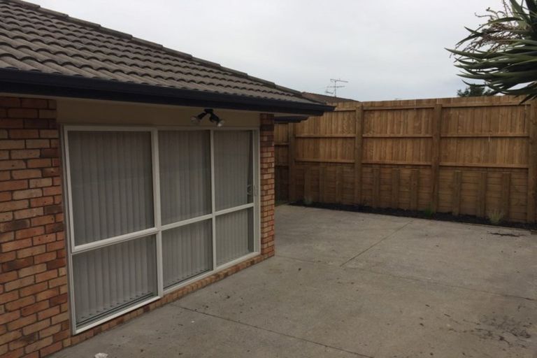 Photo of property in 9 Birchlea Rise, Goodwood Heights, Auckland, 2105