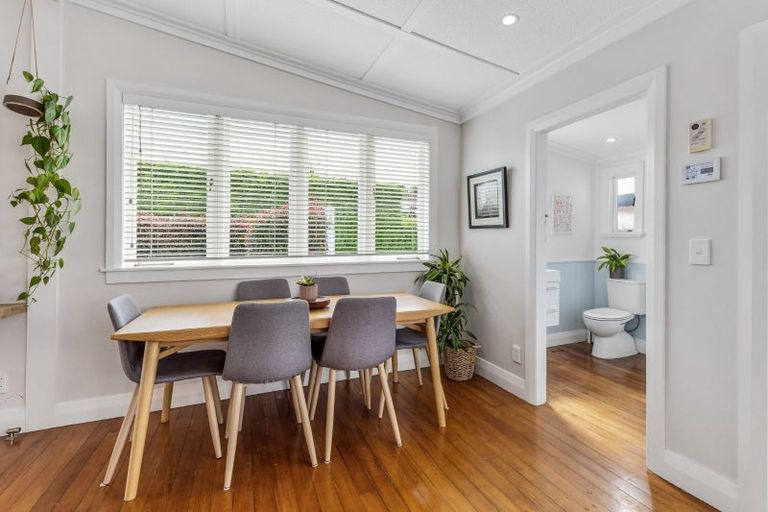 Photo of property in 2/221 Onewa Road, Birkenhead, Auckland, 0626