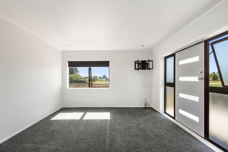 Photo of property in 50c Robinson Avenue, Holdens Bay, Rotorua, 3010