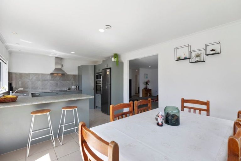 Photo of property in 61c Queen Road, Bellevue, Tauranga, 3110