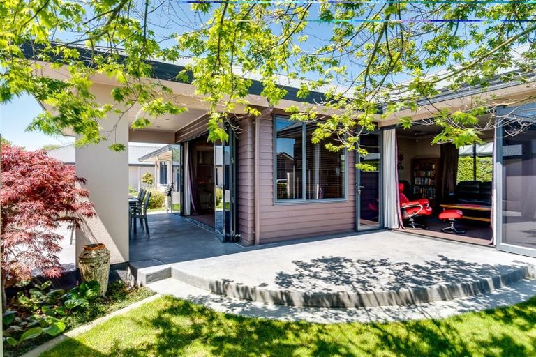 Photo of property in 6 Donald Place, Frimley, Hastings, 4120