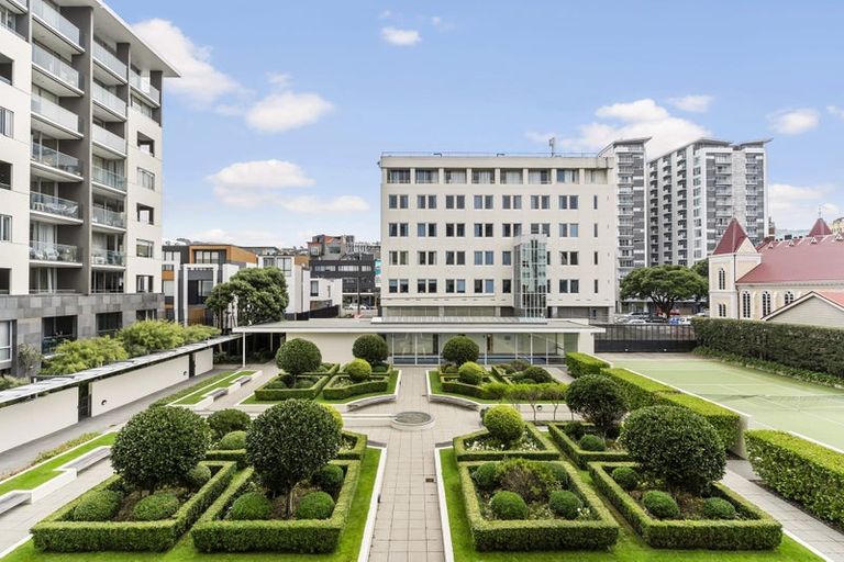 Photo of property in Sanctum Apartment, 10 Ebor Street, Te Aro, Wellington, 6011