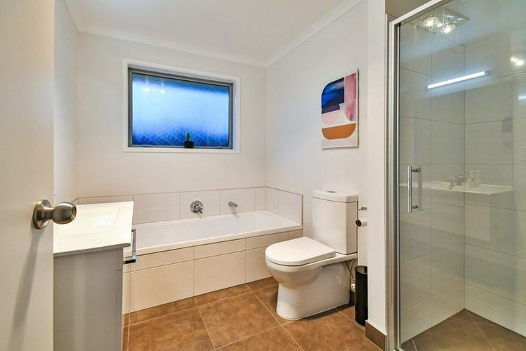 Photo of property in 48 Helenvale Crescent, Pokeno, 2402