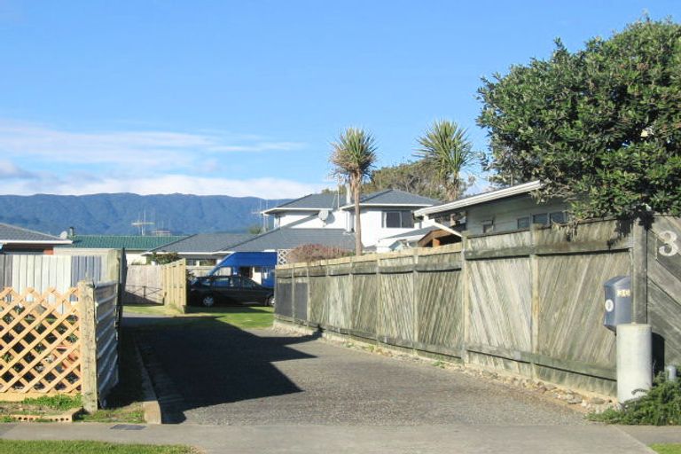 Photo of property in 36 Scott Avenue, Otaki Beach, Otaki, 5512