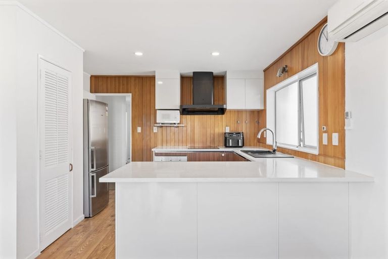 Photo of property in 1/2 Perendale Close, Somerville, Auckland, 2014