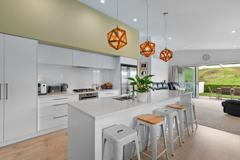 Photo of property in 230 Ballintoy Park Drive, Welcome Bay, Tauranga, 3175