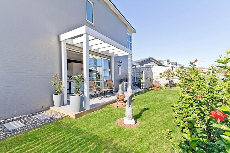 Photo of property in 3 Couldrey Crescent, Red Beach, 0932