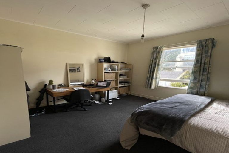 Photo of property in 77 Austin Street, Mount Victoria, Wellington, 6011