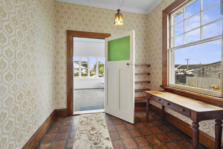 Photo of property in 17 Barrett Street, Westown, New Plymouth, 4310