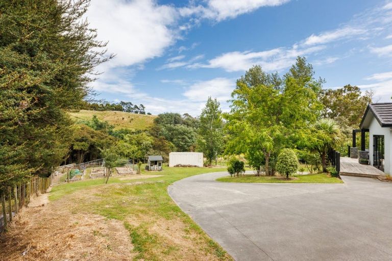 Photo of property in 50 Kingsdale Park Drive, Aokautere, Palmerston North, 4471
