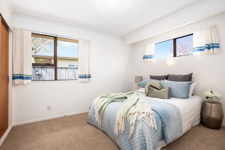 Photo of property in 2/6 Nikau Grove, Woburn, Lower Hutt, 5010