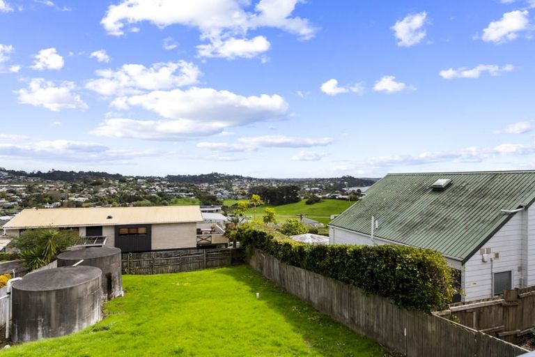 Photo of property in 62 Stanmore Bay Road, Stanmore Bay, Whangaparaoa, 0932