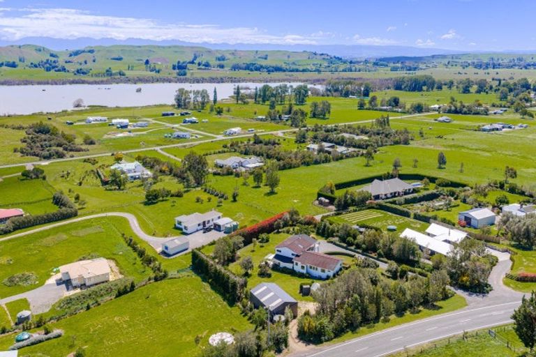 Photo of property in 370 Porangahau Road, Waipukurau, 4282