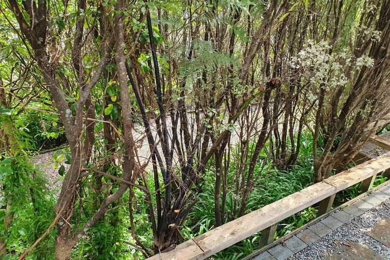 Photo of property in 107 Viewmont Drive, Harbour View, Lower Hutt, 5010