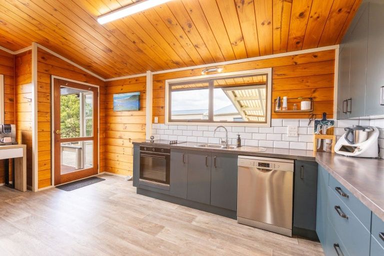 Photo of property in 47 Cowper Side Road, Dannevirke, 4976