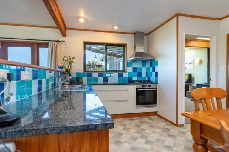 Photo of property in 128 Motuhara Road, Plimmerton, Porirua, 5026