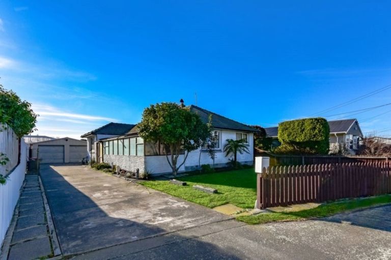 Photo of property in 8 Compton Street, Woolston, Christchurch, 8062