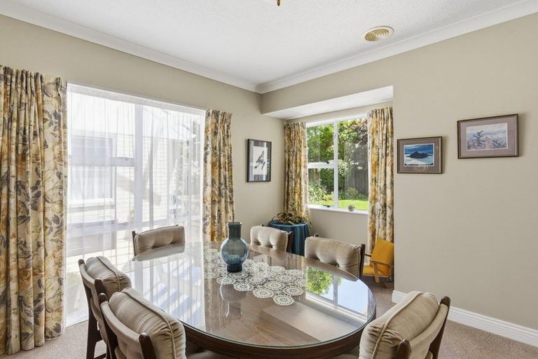 Photo of property in 9 Maple Lane, Waikanae, 5036