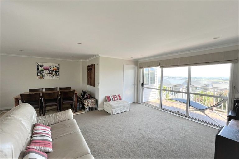 Photo of property in 98 Arrowsmith Drive, Flat Bush, Auckland, 2019