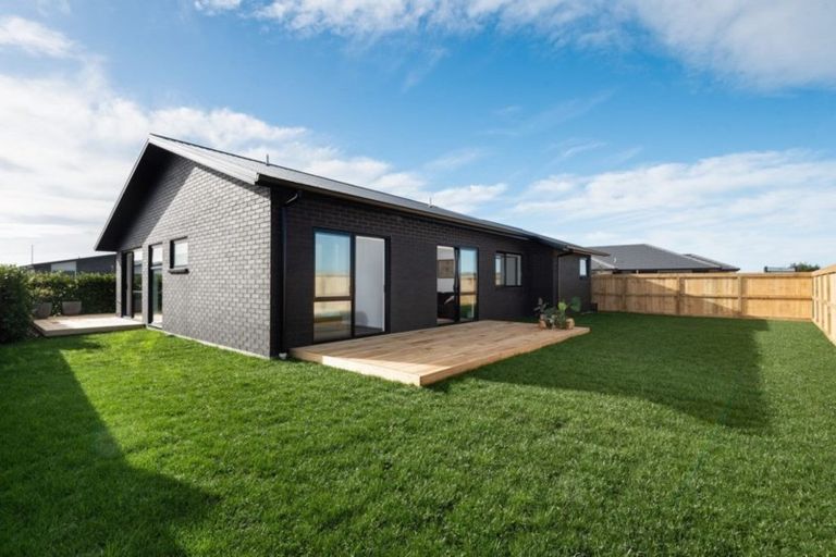 Photo of property in 64 Dunkeld Drive, Papamoa, 3118