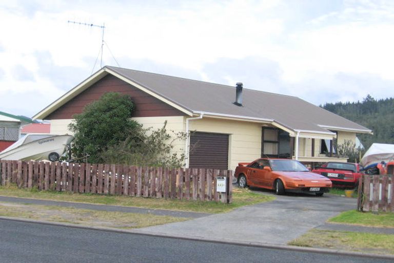Photo of property in 115b Sharyn Place, Whangamata, 3620