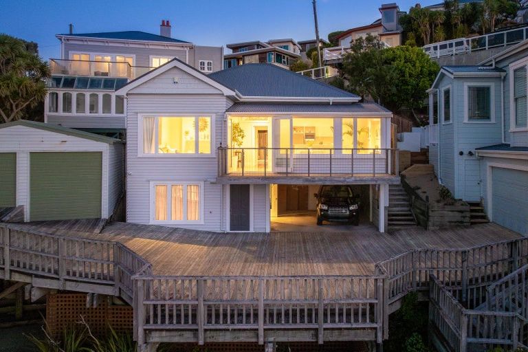 Photo of property in 4 The Crescent, Roseneath, Wellington, 6011