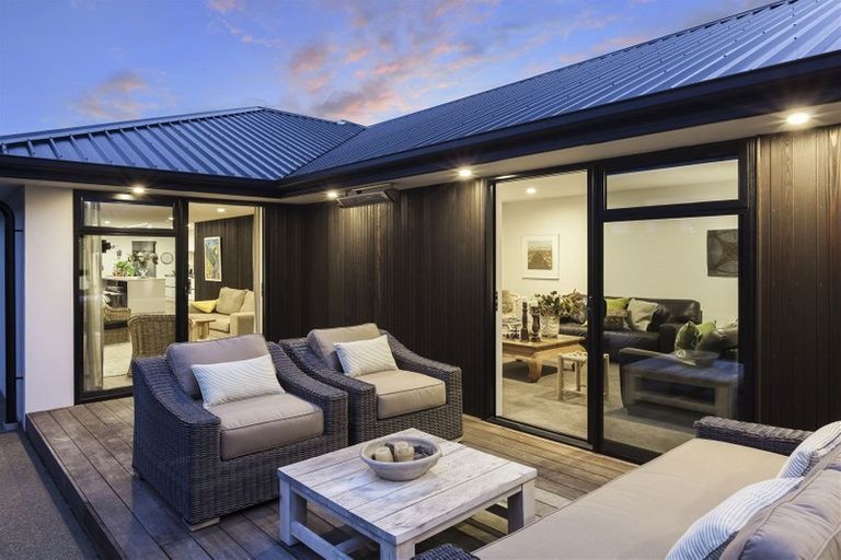 Photo of property in 67 Mays Road, St Albans, Christchurch, 8052