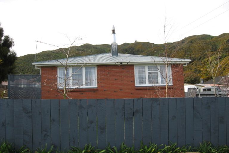 Photo of property in 20 Wise Street, Wainuiomata, Lower Hutt, 5014