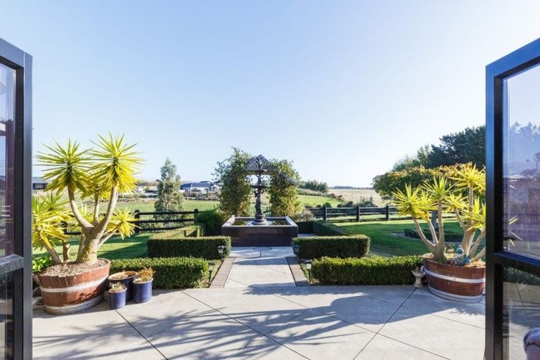 Photo of property in 289b Tutaki Road, Kelvin Grove, Palmerston North, 4470