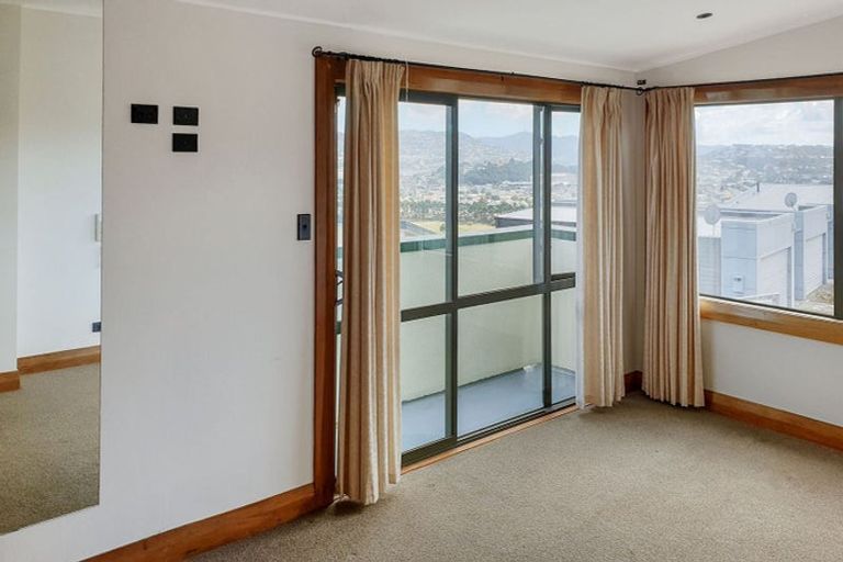 Photo of property in 1 Bunker Way, Strathmore Park, Wellington, 6022