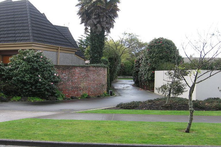 Photo of property in 3 Caccia Birch Lane, Hokowhitu, Palmerston North, 4410