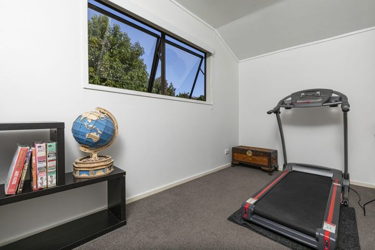 Photo of property in 199 West Harbour Drive, West Harbour, Auckland, 0618