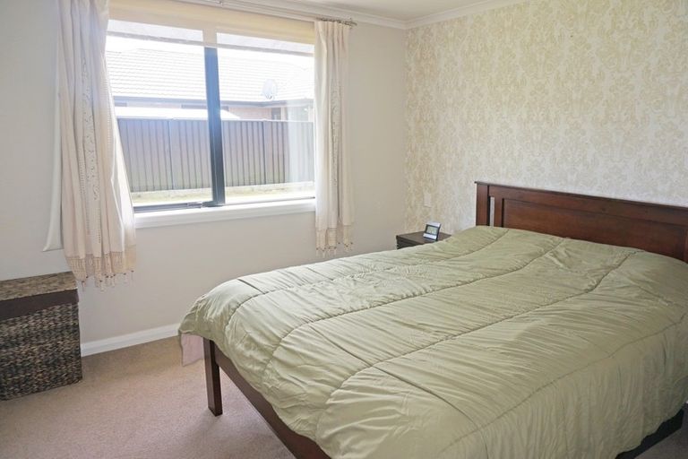 Photo of property in 98 Hoffman Court, Waikiwi, Invercargill, 9810