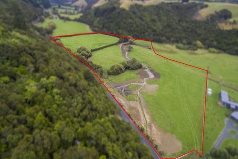 Photo of property in 440 Whitemans Valley Road, Whitemans Valley, Upper Hutt, 5371