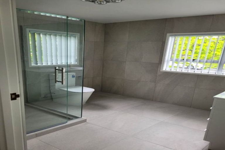 Photo of property in 44 Eugenia Rise, Totara Heights, Auckland, 2105