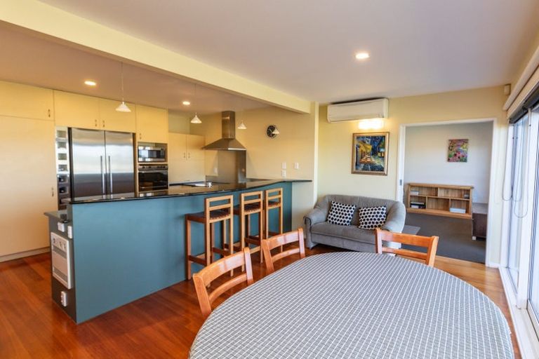 Photo of property in 131 Seatoun Heights Road, Miramar, Wellington, 6022