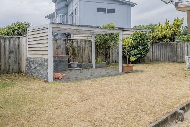 Photo of property in 23 Tobys Way, Waikanae Beach, Waikanae, 5036