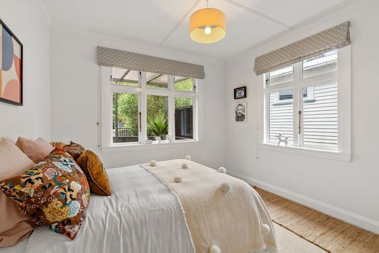 Photo of property in 21 Chamberlain Road, Karori, Wellington, 6012