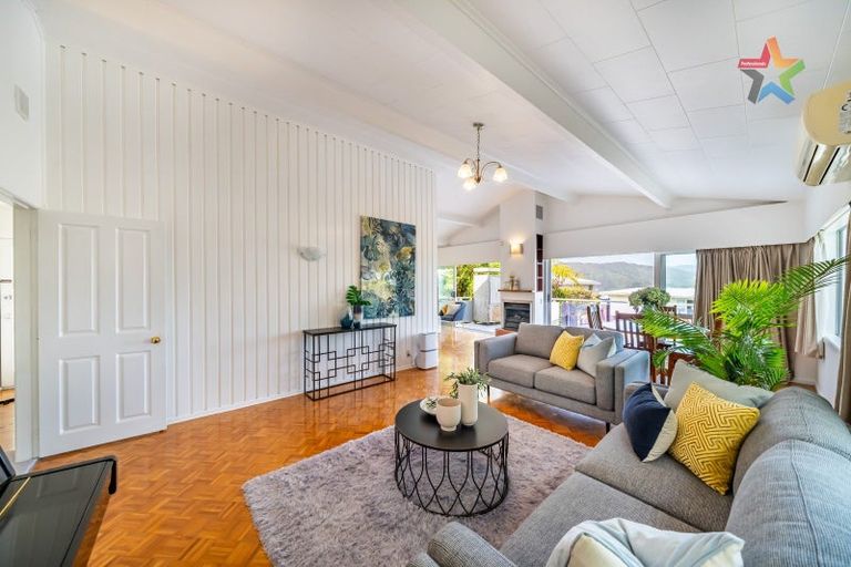 Photo of property in 35 Harbour View Road, Harbour View, Lower Hutt, 5010